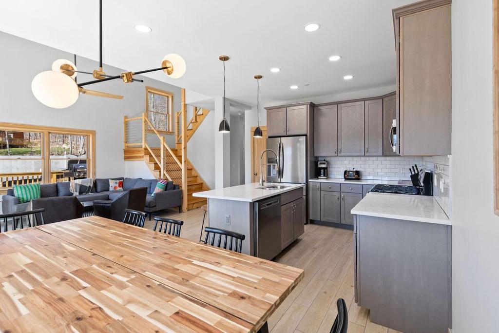 Gorgeous New Build Whiteface Club Resort Lake Placid Exterior foto